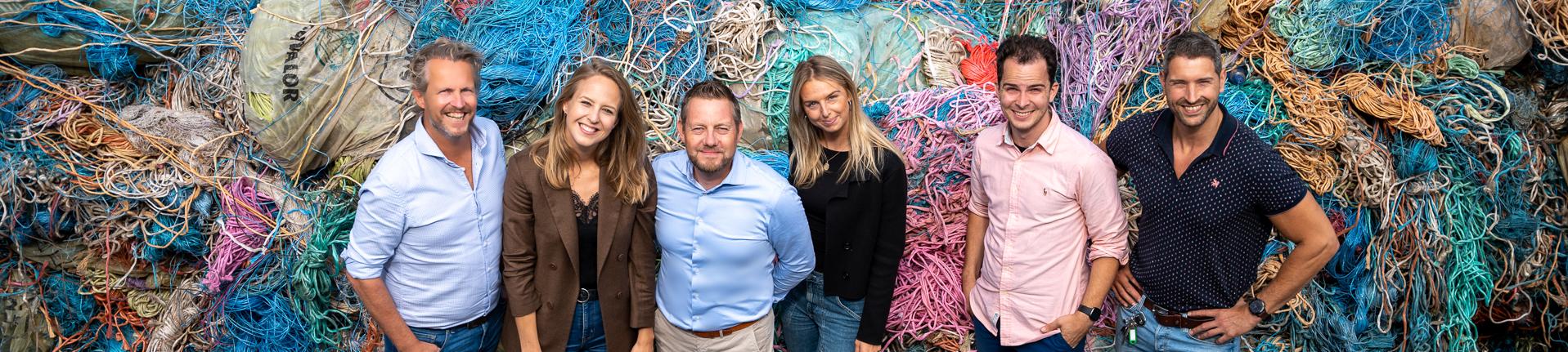 From left to right Marcel Alberts (Healix), Annemoon Borst (LIOF), Stefan Vocks (LIOF), Sjoerdje Meijers, Jean-Pierre Hendriks and Stefan Beckers (Healix)